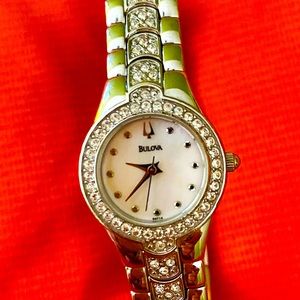 Bulova beautiful ladies watch! Perfect condition!